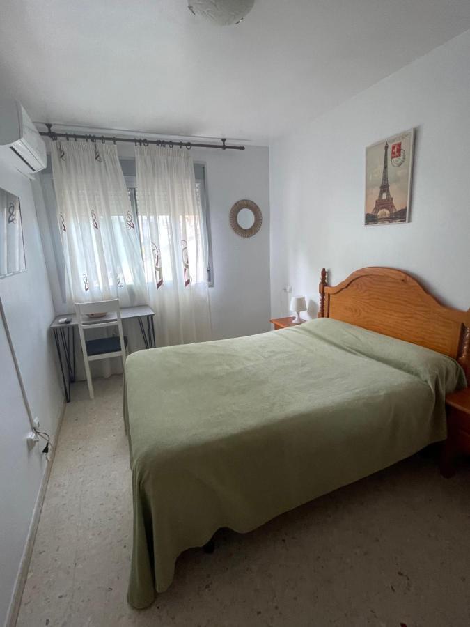 Hostal Mediterraneo Torre Del Mar Extérieur photo