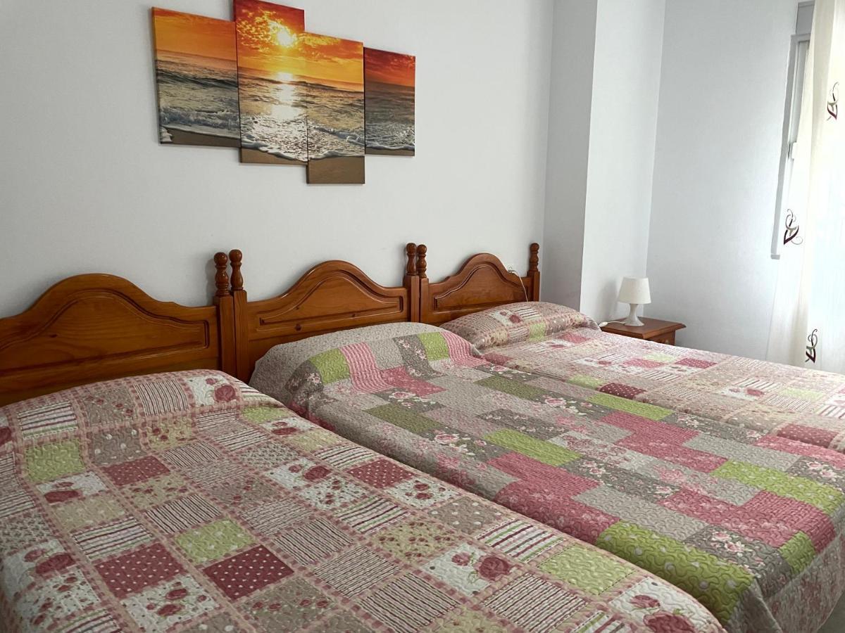 Hostal Mediterraneo Torre Del Mar Extérieur photo