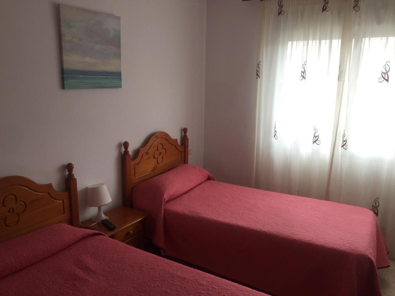 Hostal Mediterraneo Torre Del Mar Extérieur photo