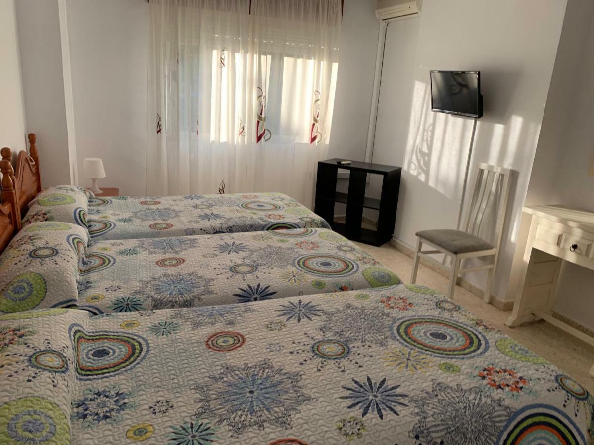 Hostal Mediterraneo Torre Del Mar Extérieur photo