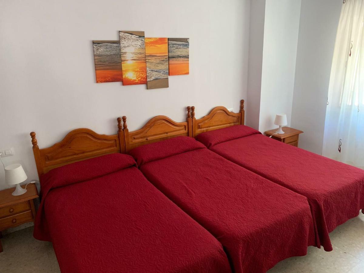 Hostal Mediterraneo Torre Del Mar Extérieur photo