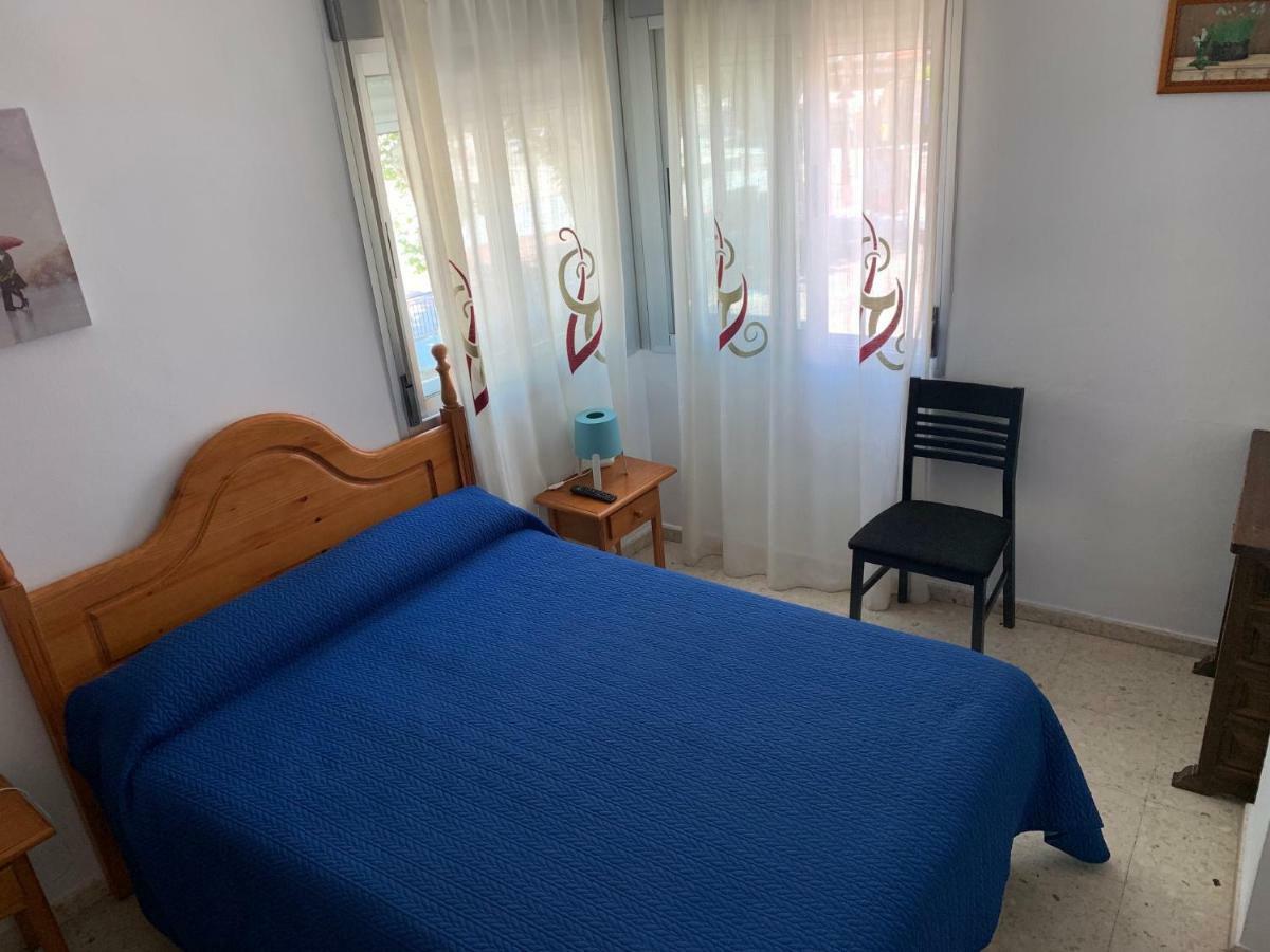 Hostal Mediterraneo Torre Del Mar Extérieur photo
